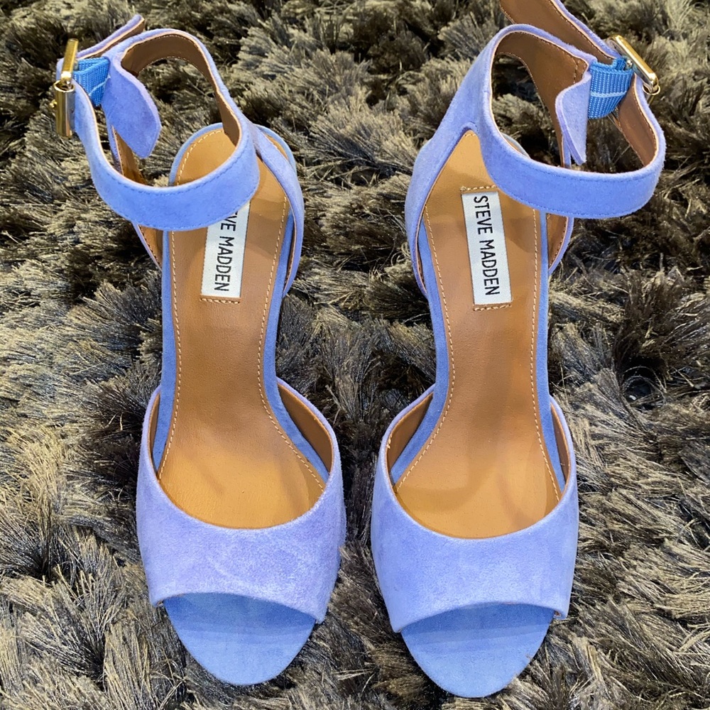 Steve Madden Stowick baby blue suede heels